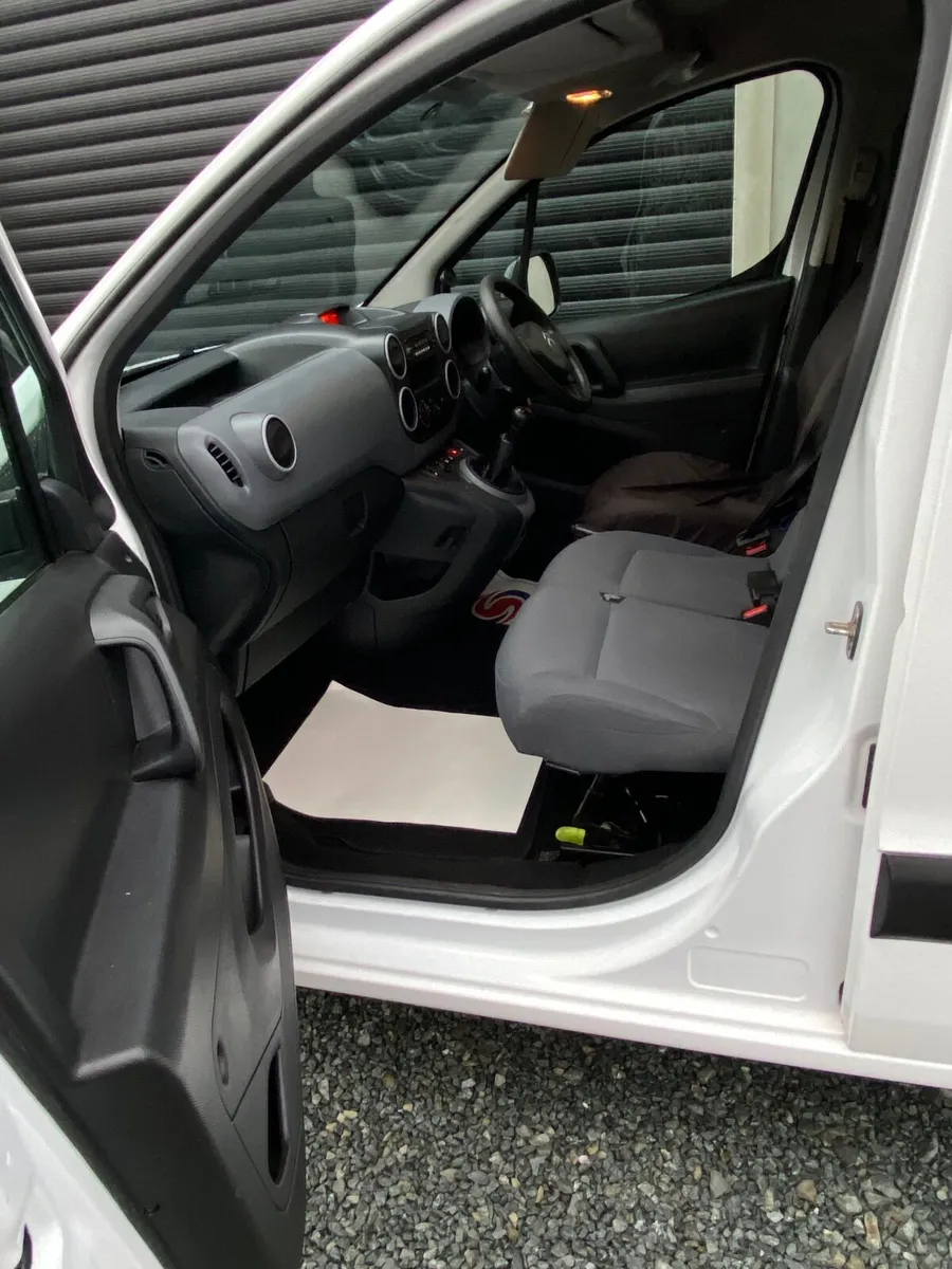 Citroen Berlingo 2017 - Image 2