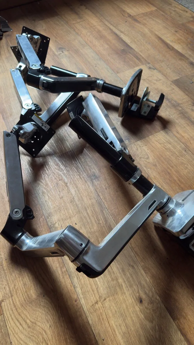 Ergotron Dual monitor arms - Image 2