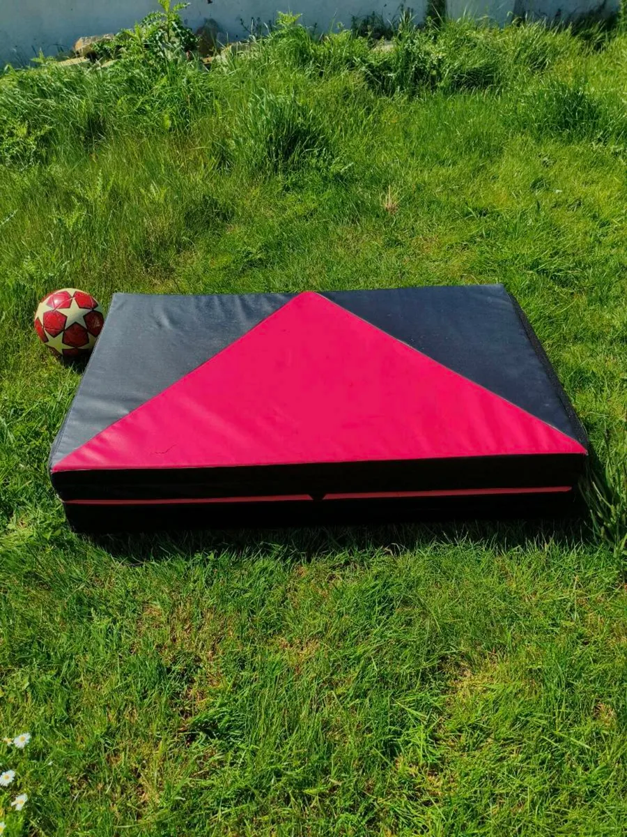 Gymnastics crash mat - Image 2