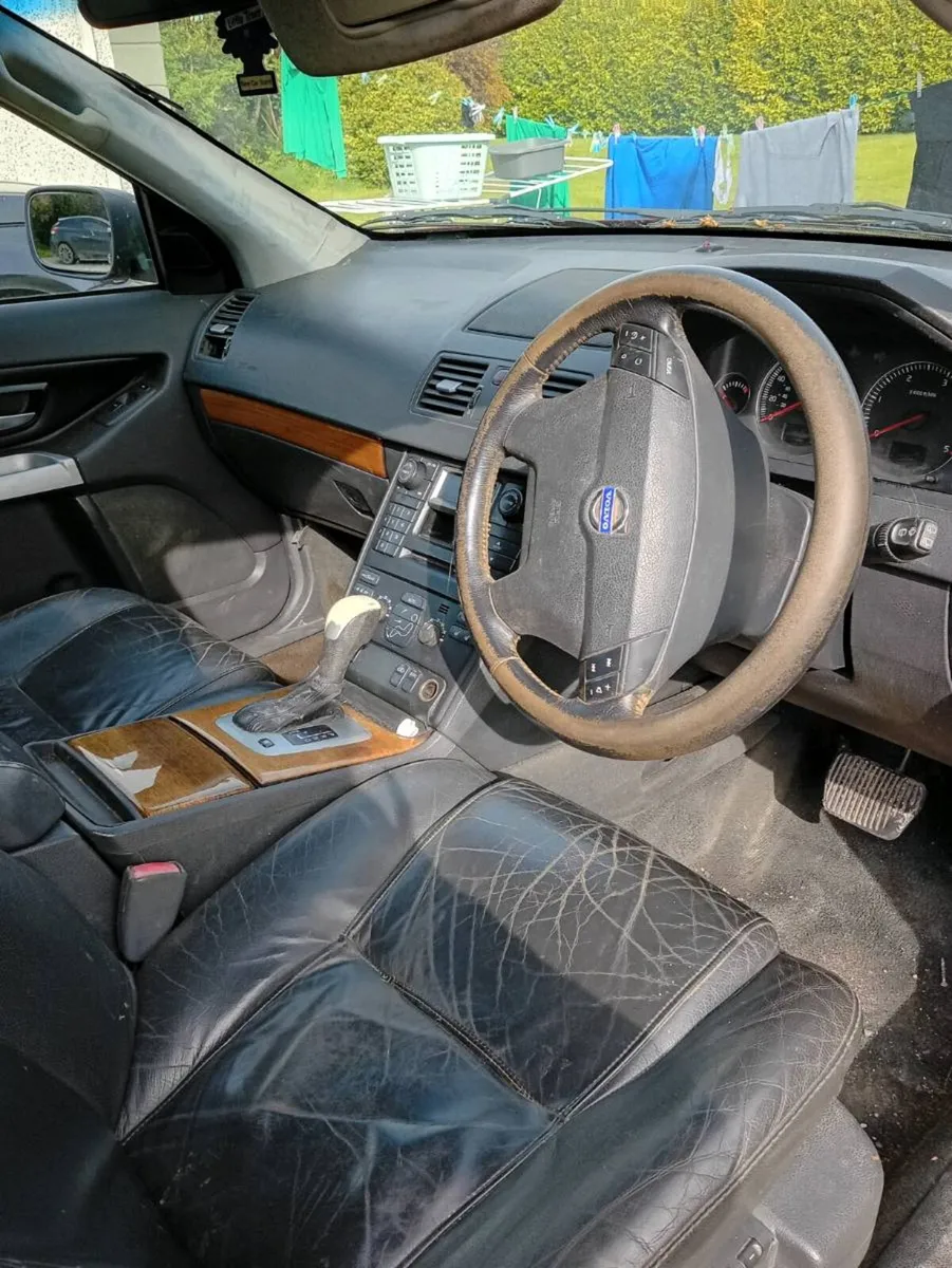 Car - Image 4