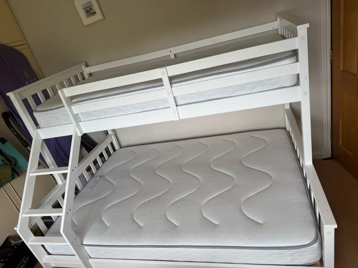 Triple bunk bed barely used - Image 1