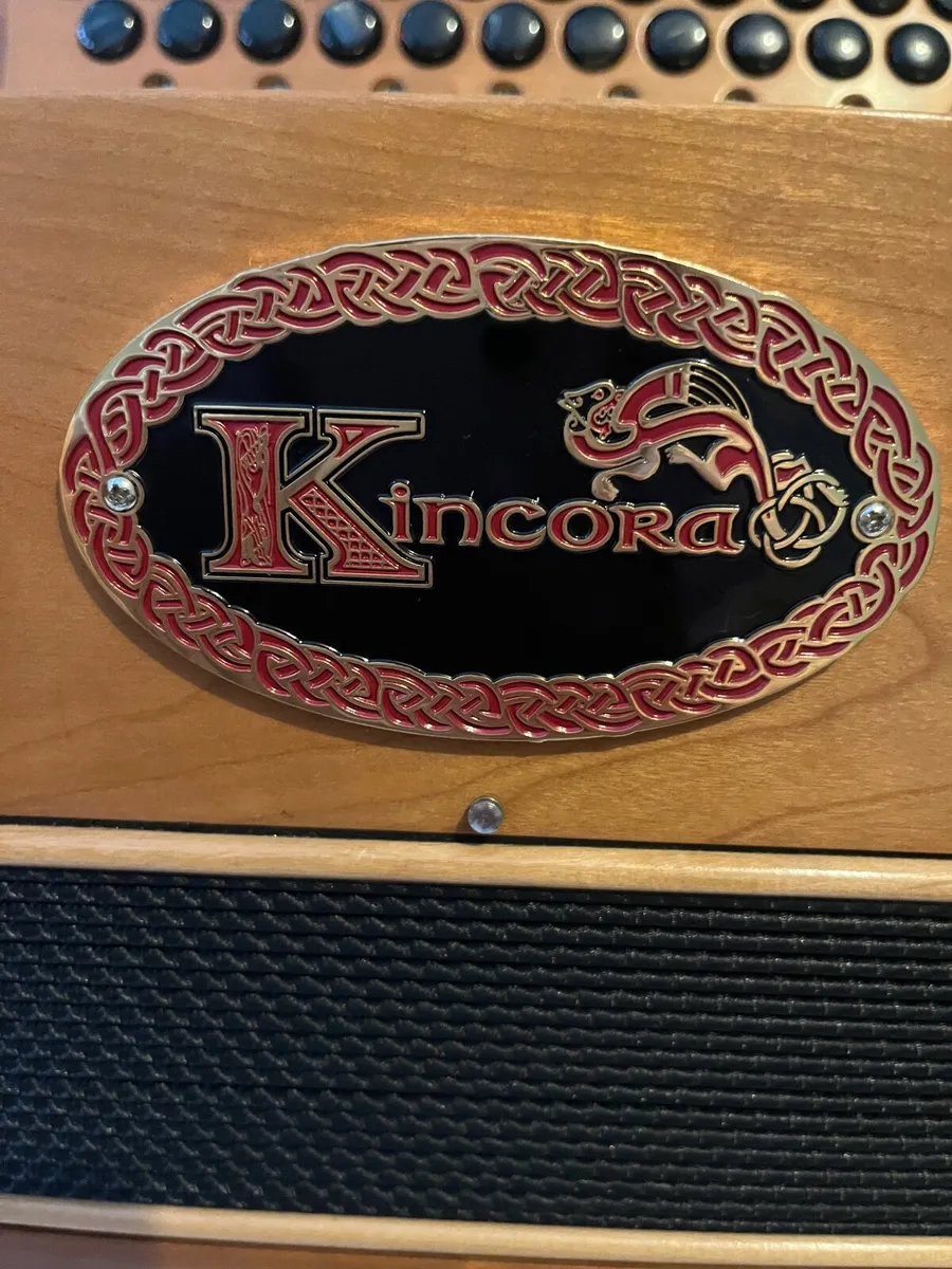 Kincora Accordion 12 note bass - Image 4