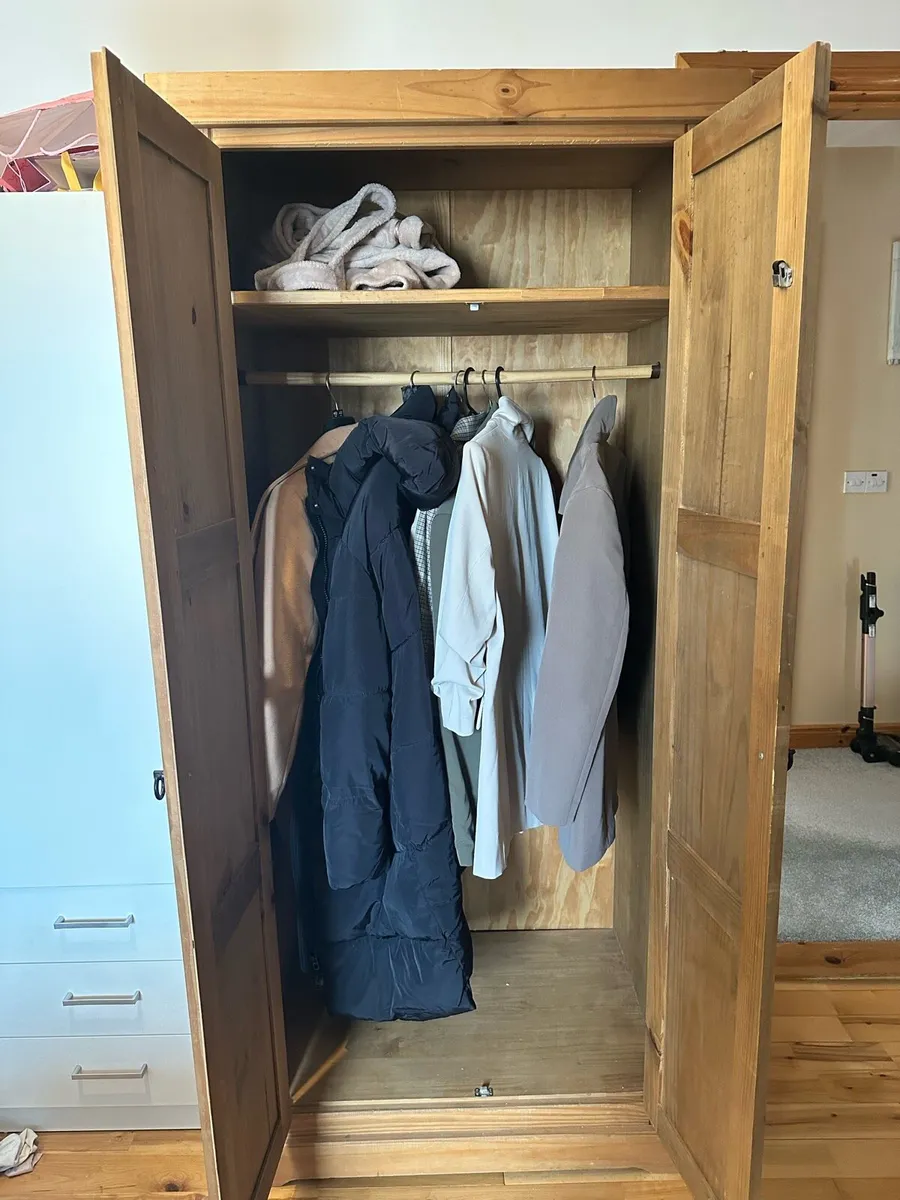 Solid pine double wardrobe - Image 2