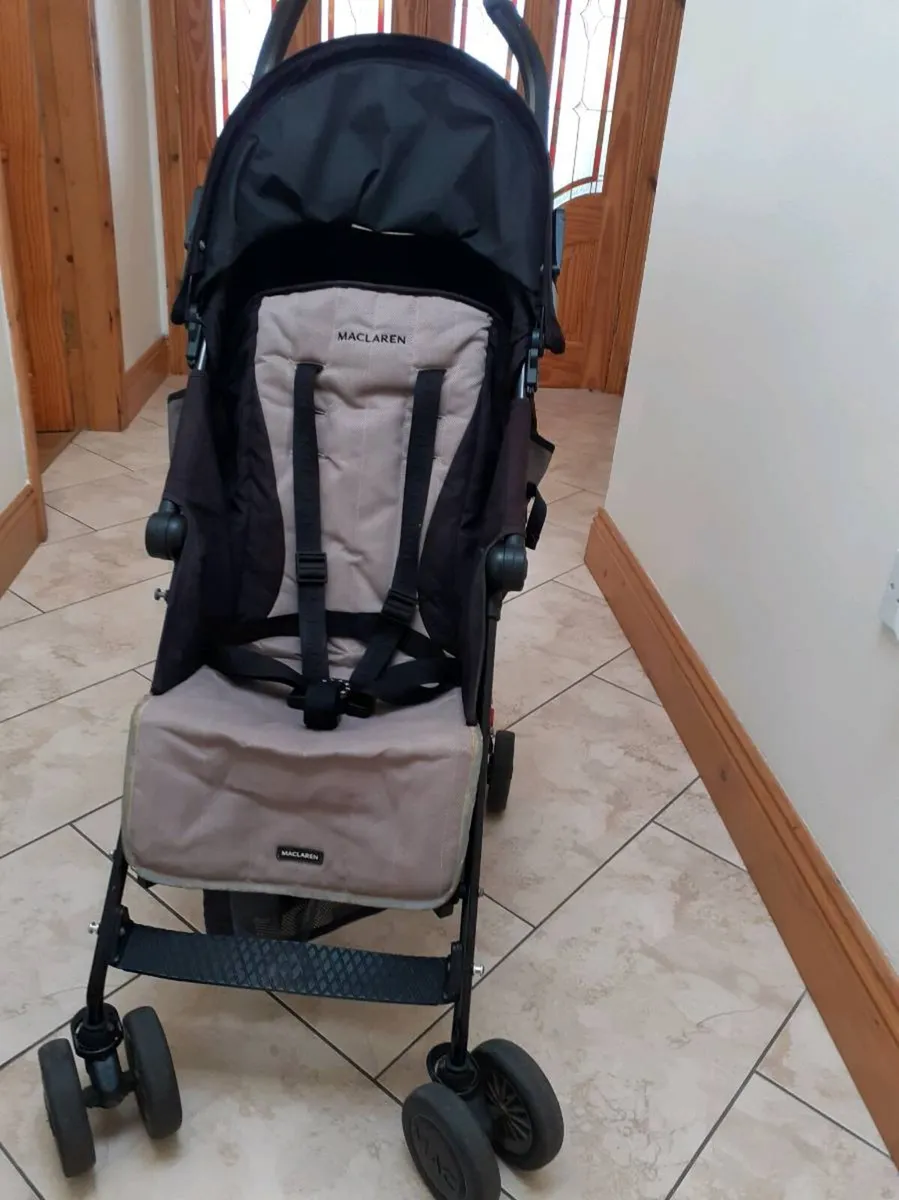 Child's buggy - Image 1