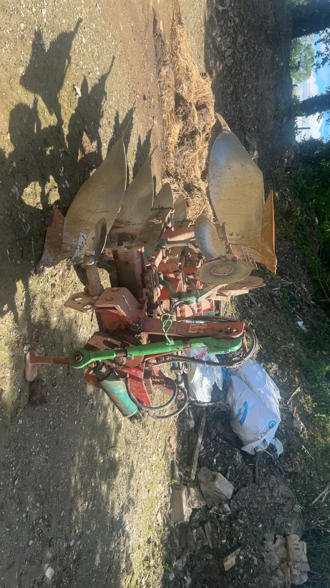 Kverneland plough - Image 3