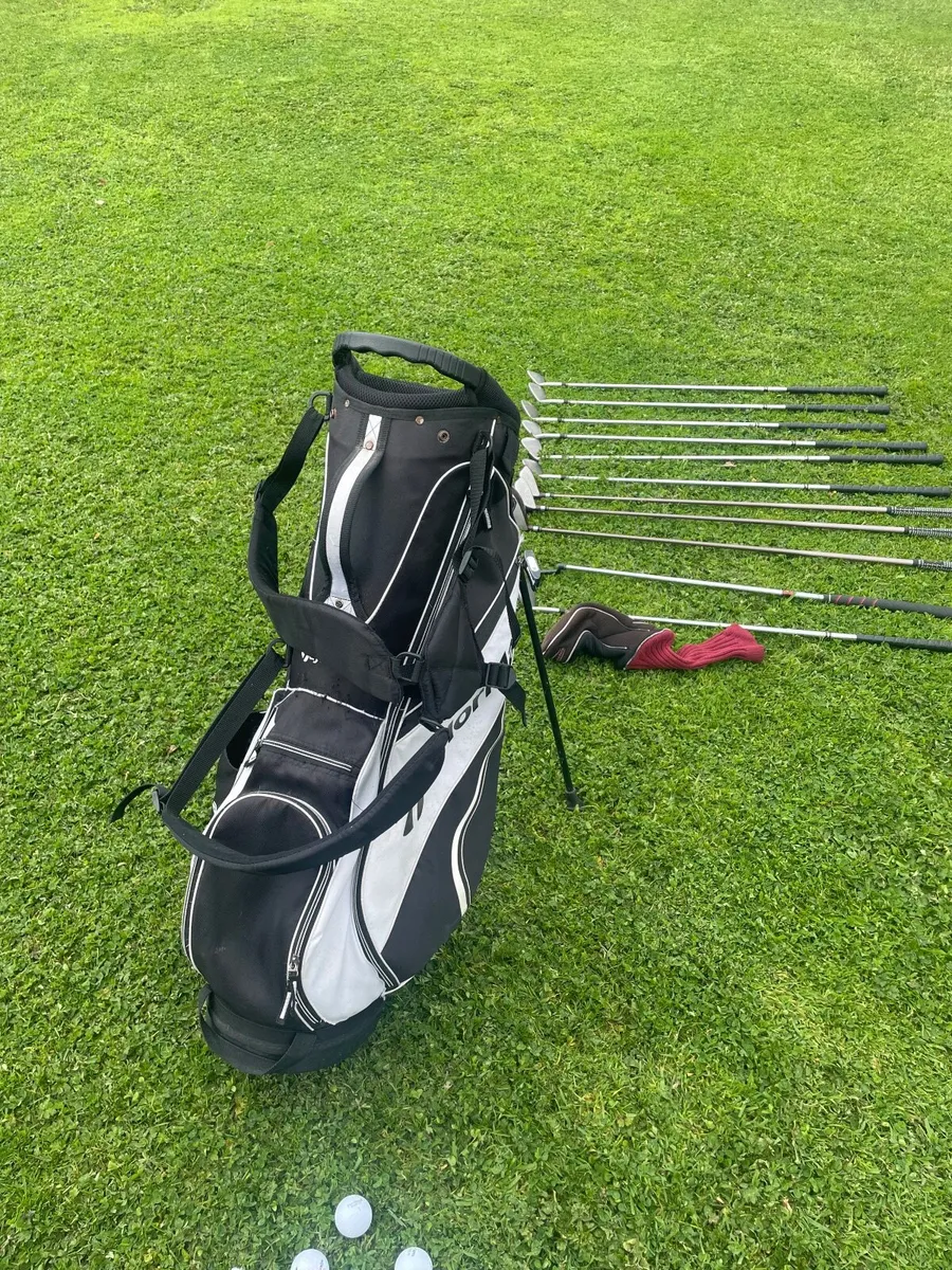Golf clubs and bag - Image 4
