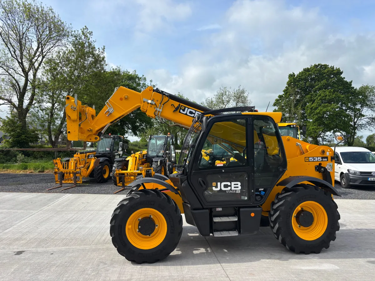 2022 JCB 535-95 AGRI.   (1740 Hours) - Image 1