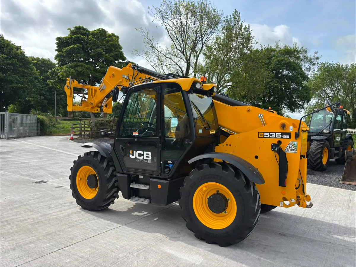 2022 JCB 535-95 AGRI.   (1740 Hours) - Image 3