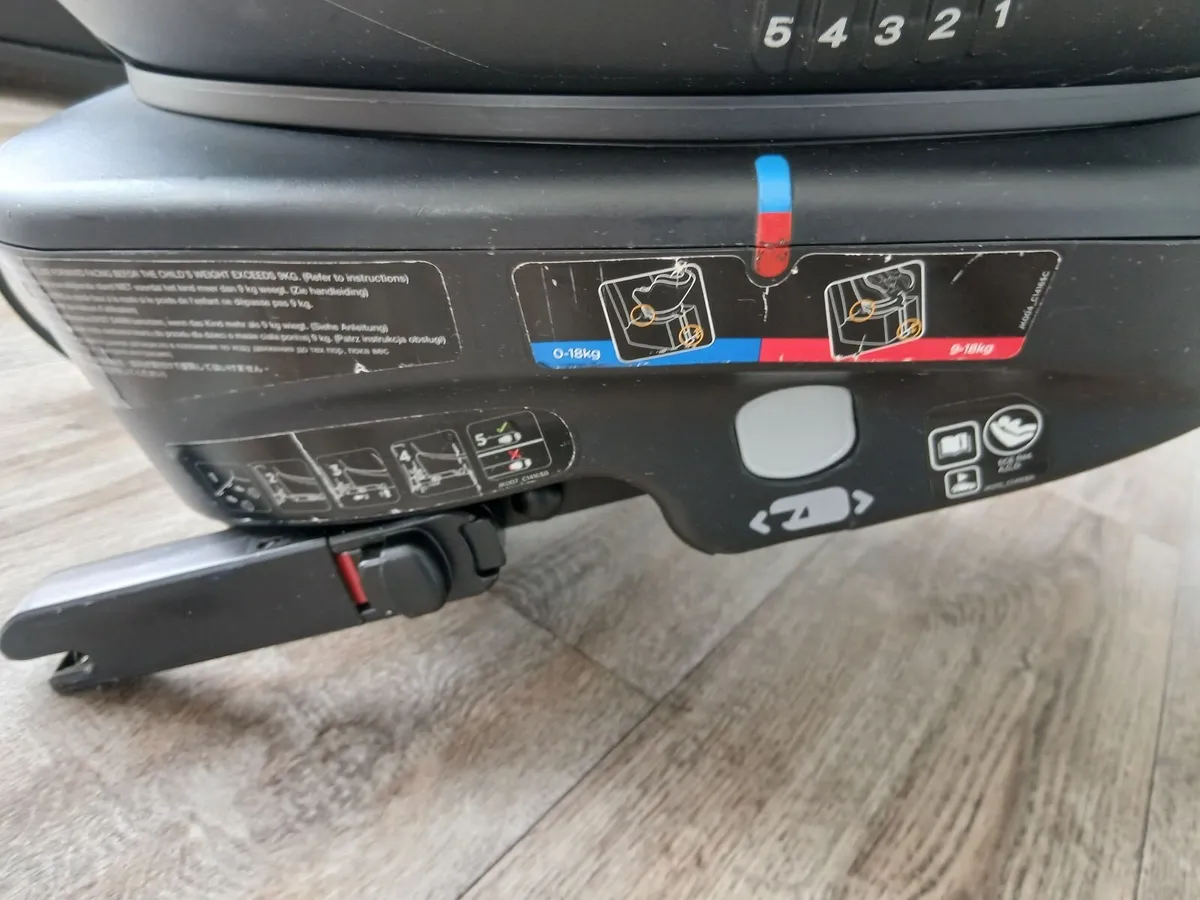 Joie 360° Car Seat - Image 2