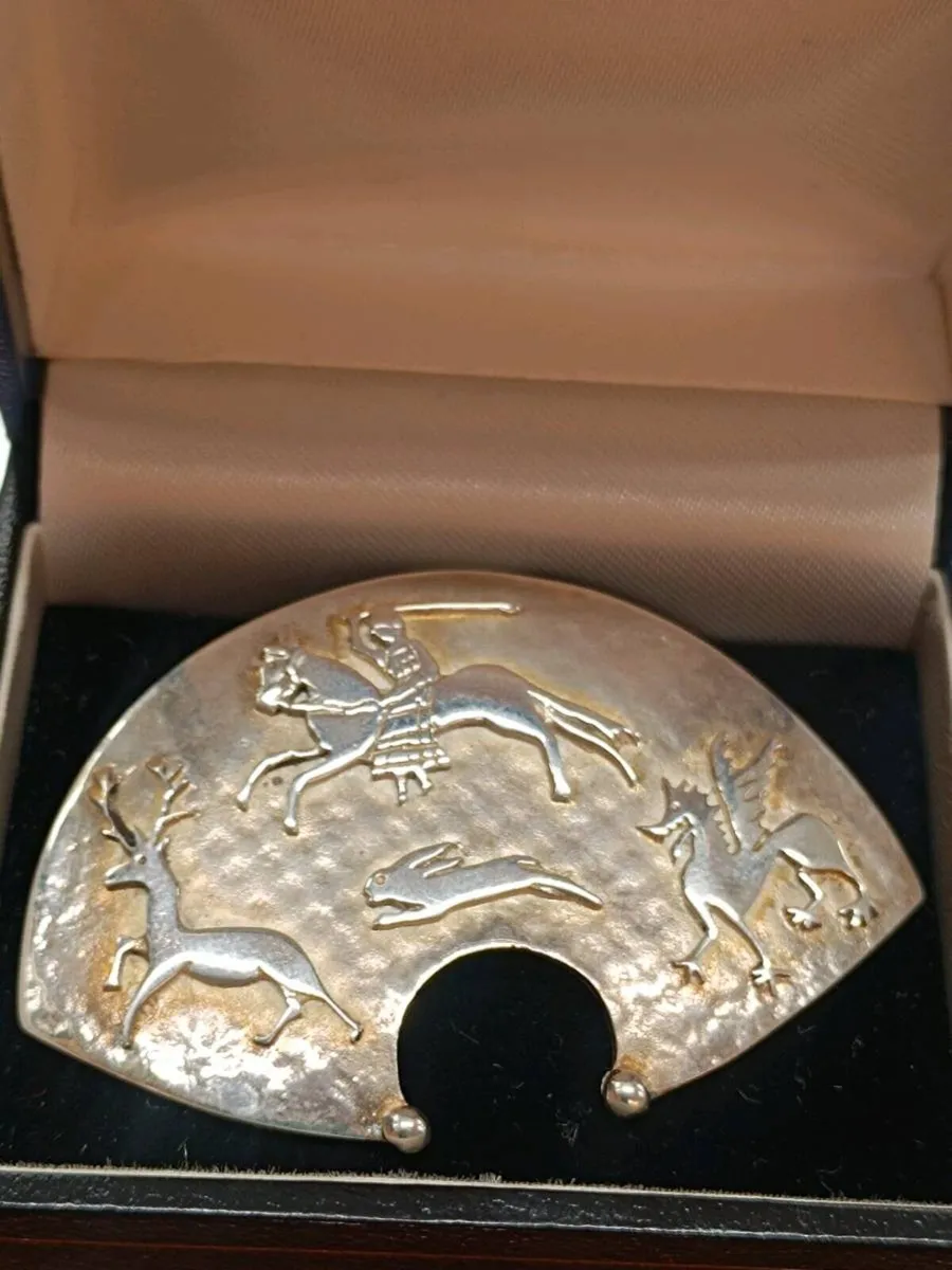 Silver Brooch by Sonja Ewen , Hunting Scene - Image 1