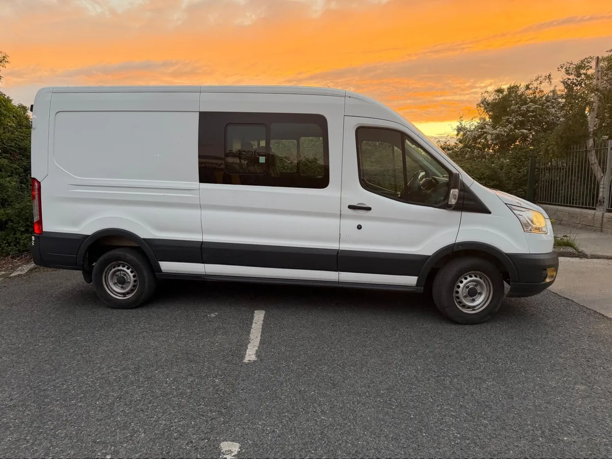 162 Ford Transit crew cab - Image 4
