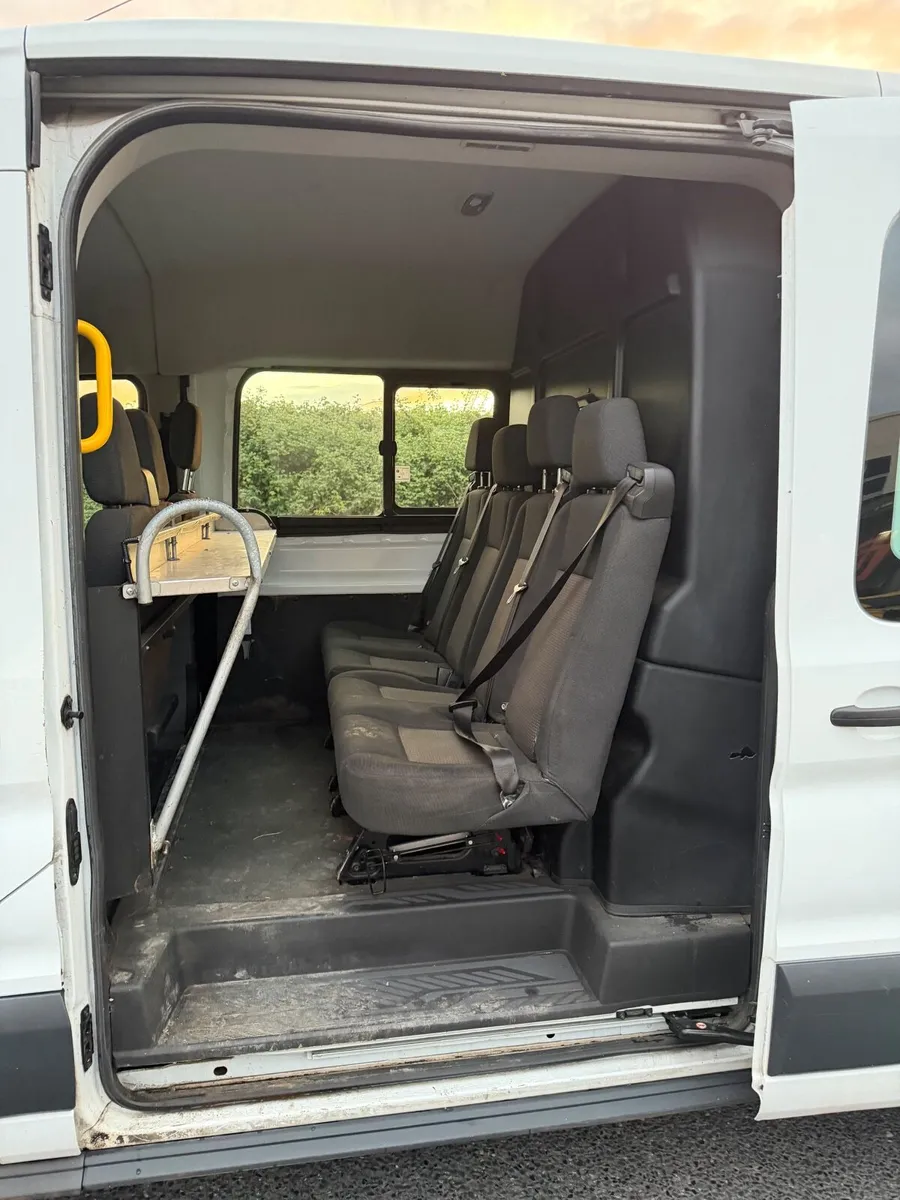 162 Ford Transit crew cab - Image 2