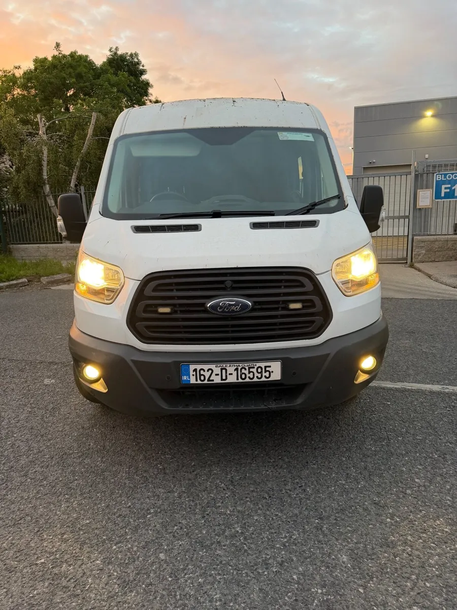162 Ford Transit crew cab - Image 3