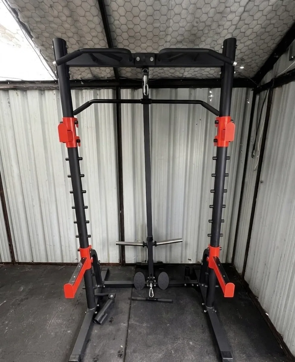 CABLE MACHINE / SQUAT RACK - Image 1