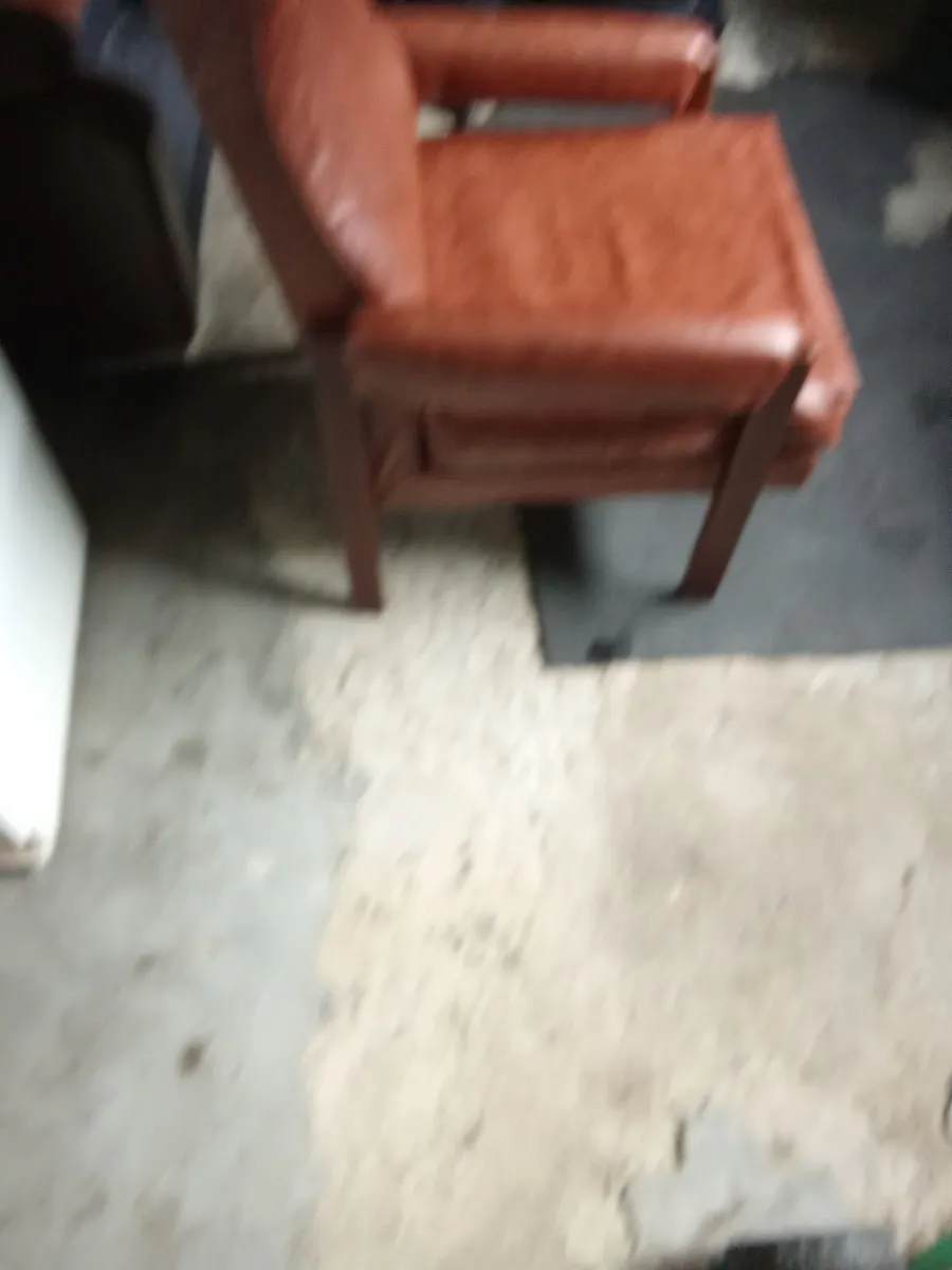 Beautiful   chair  very comfortable - Image 1