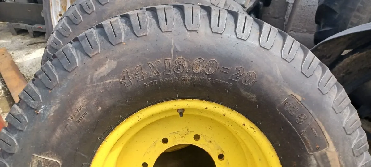 Grass wheels John Deere - Image 3