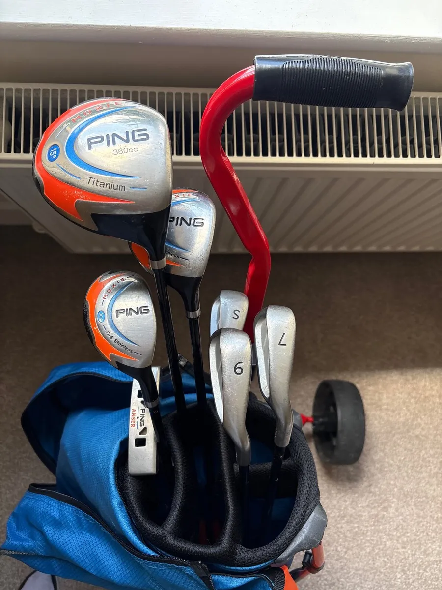 PING Moxie Junior Golf Set + Bag + Trolley - Image 1