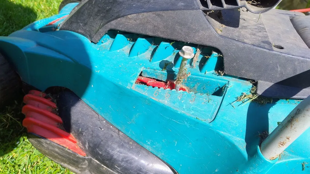 Bosch Lawnmower - Image 3