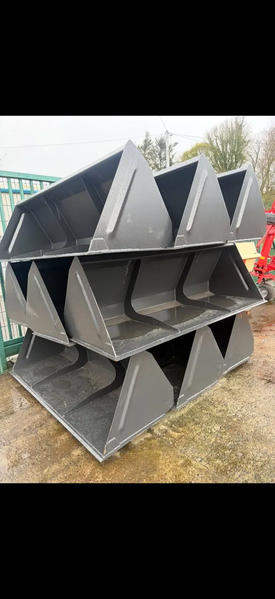 New Loader Bucket 2 Mtr