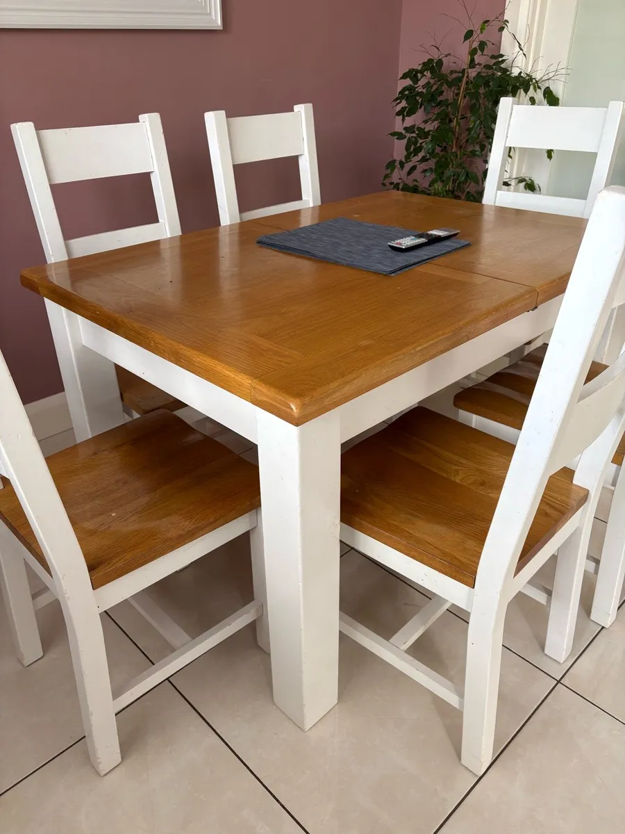 Kitchen table - Image 1