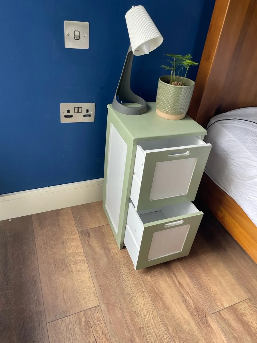 Tidy Bedside drawer/locker - Image 3