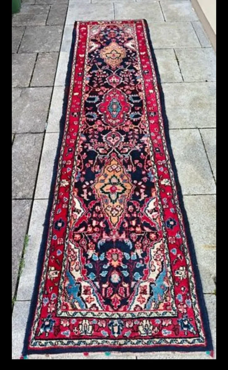Pretty 11ft Perser Lillian knotted wool runner rug - Image 1