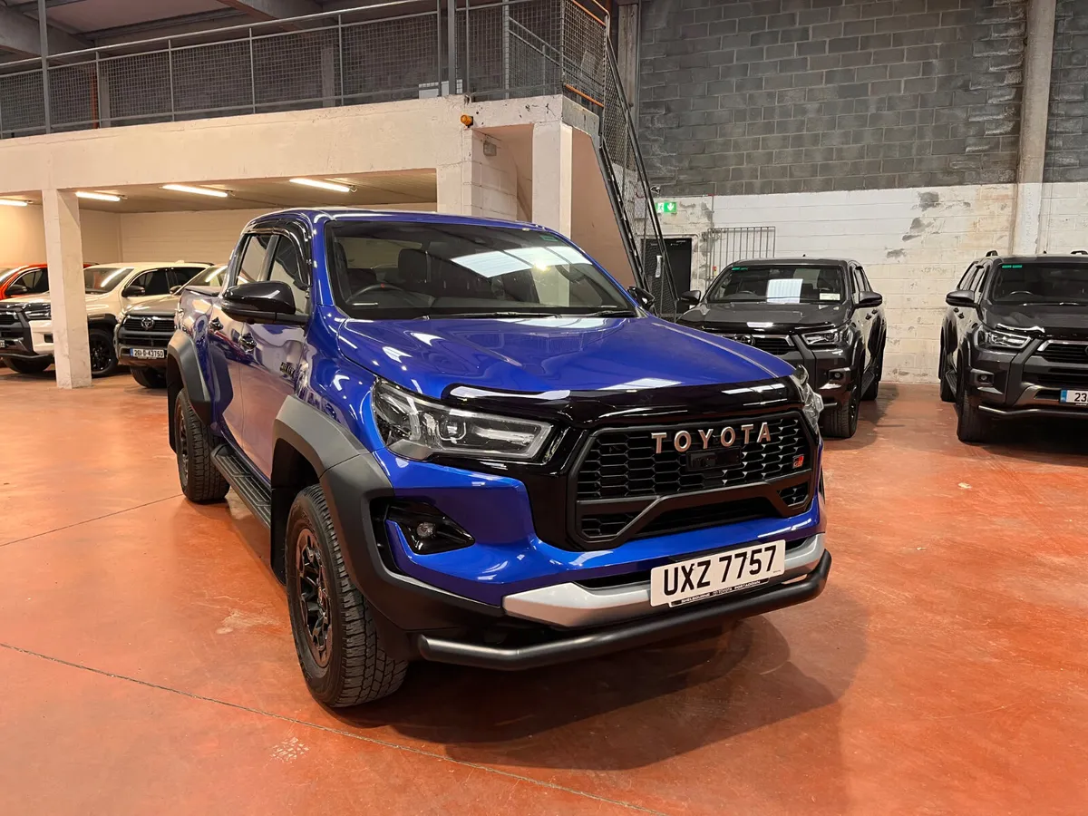 2025 Toyota Hilux GR Sport - Image 2