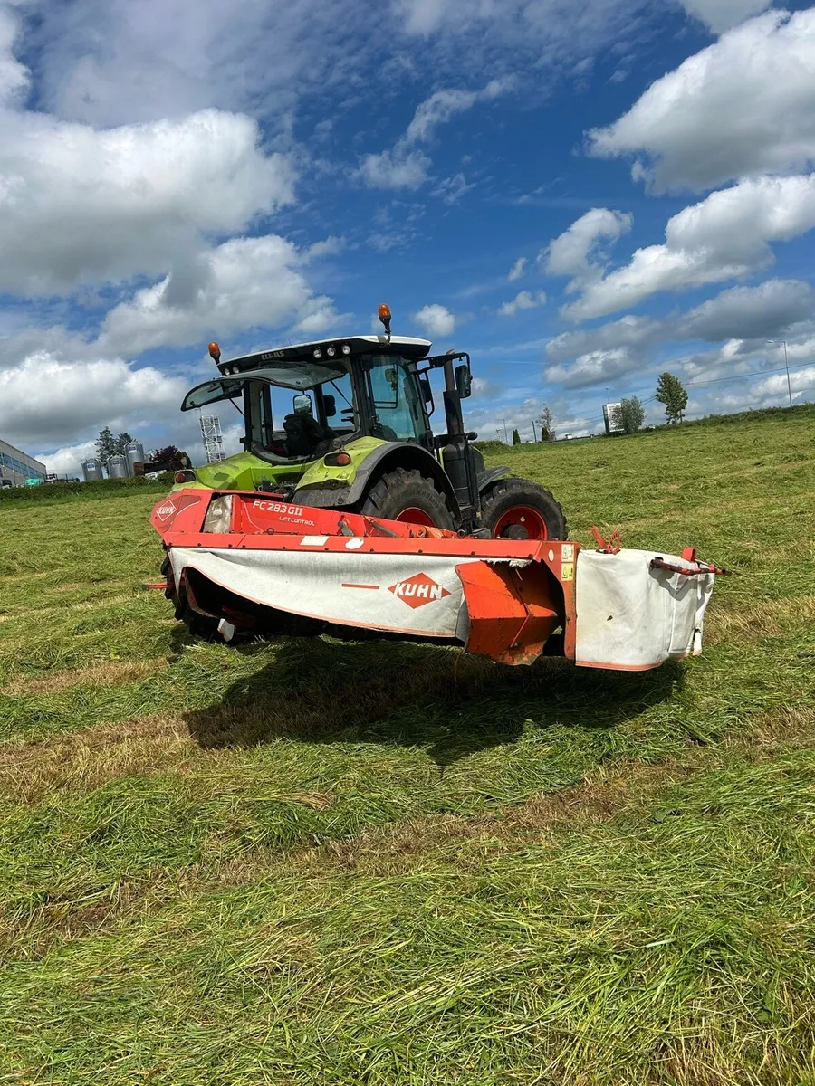 Kuhn 9 foot conditioner mower - Image 1