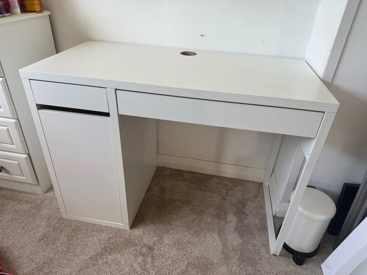 Desk - Image 1