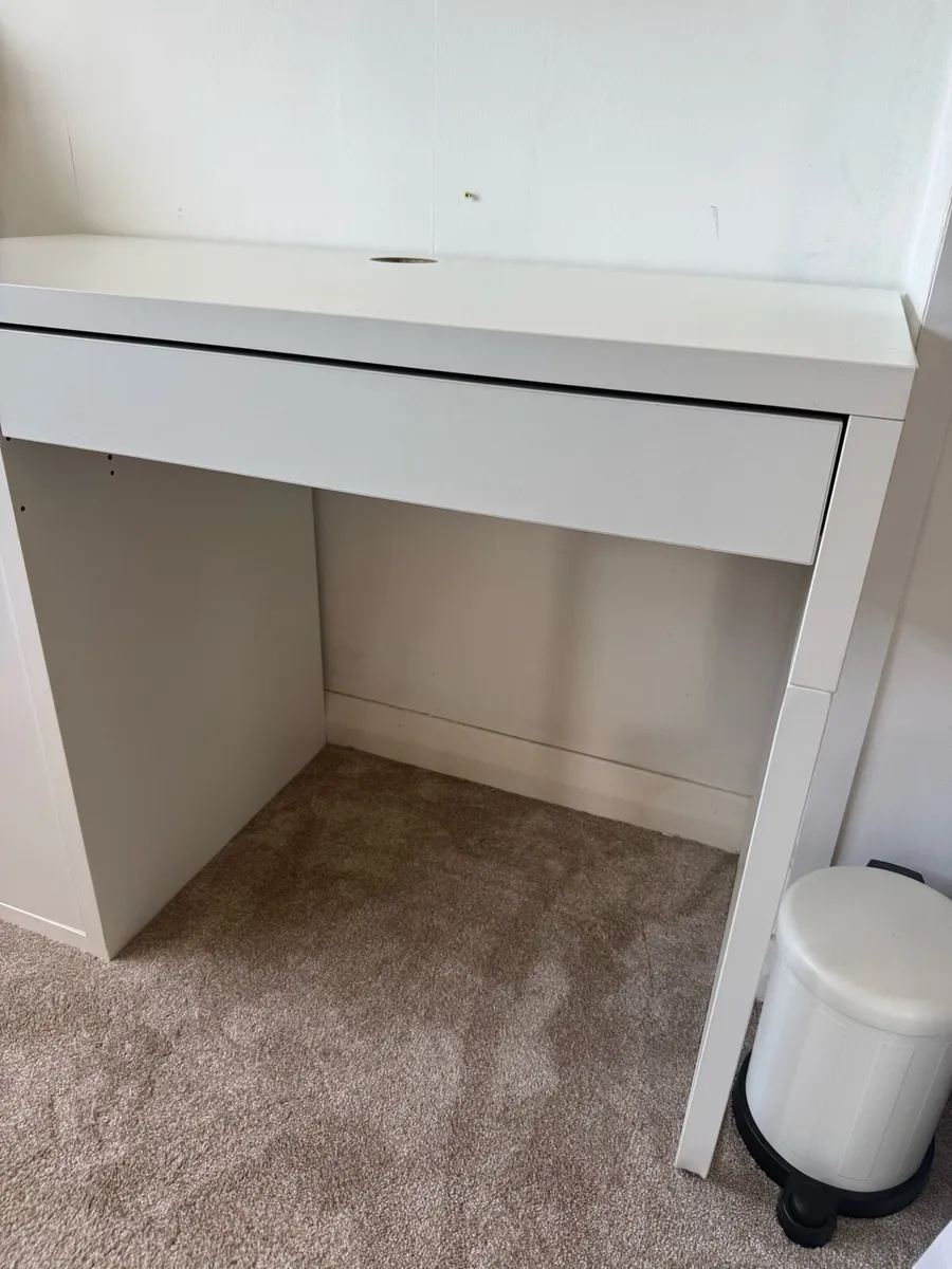 Desk - Image 3