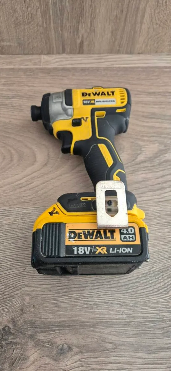DeWalt TOOLS screw gun / impact drill / 2 × 4 Ah - Image 4