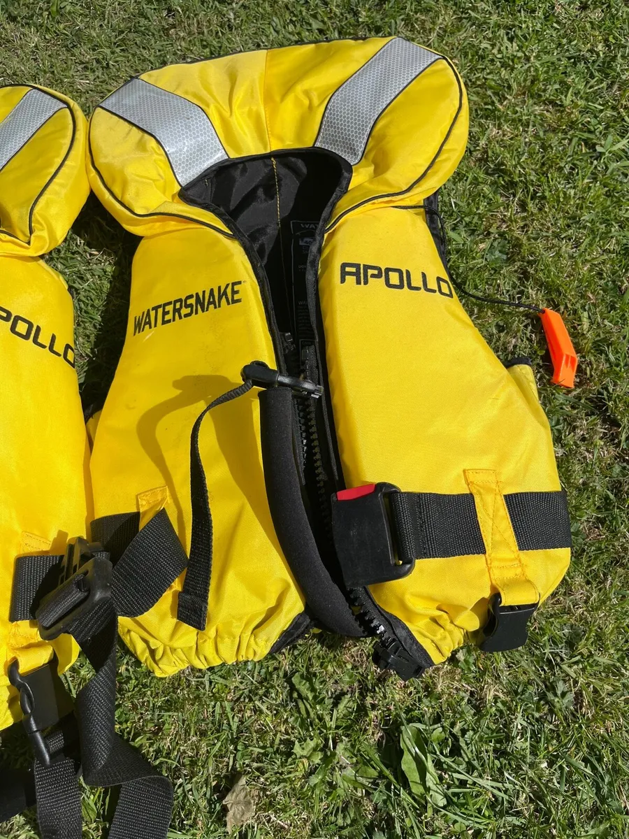 Life jackets - Image 3