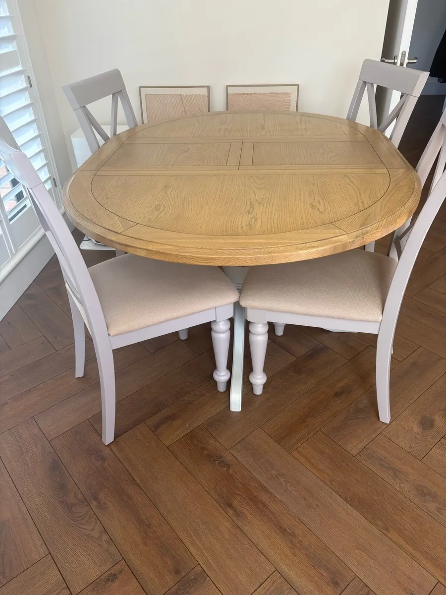 Table and Chairs - Image 1