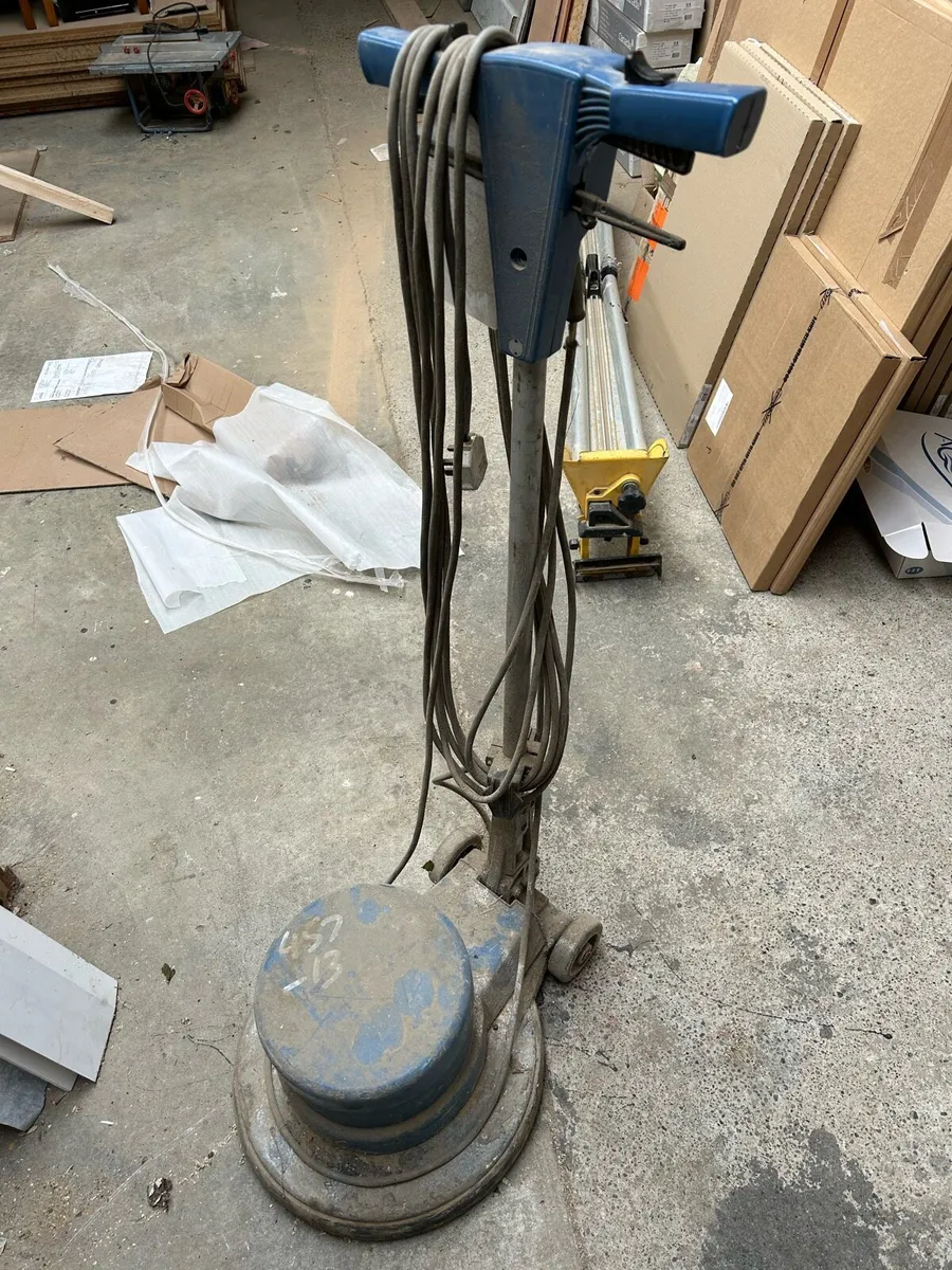 Floor polisher.FREE.