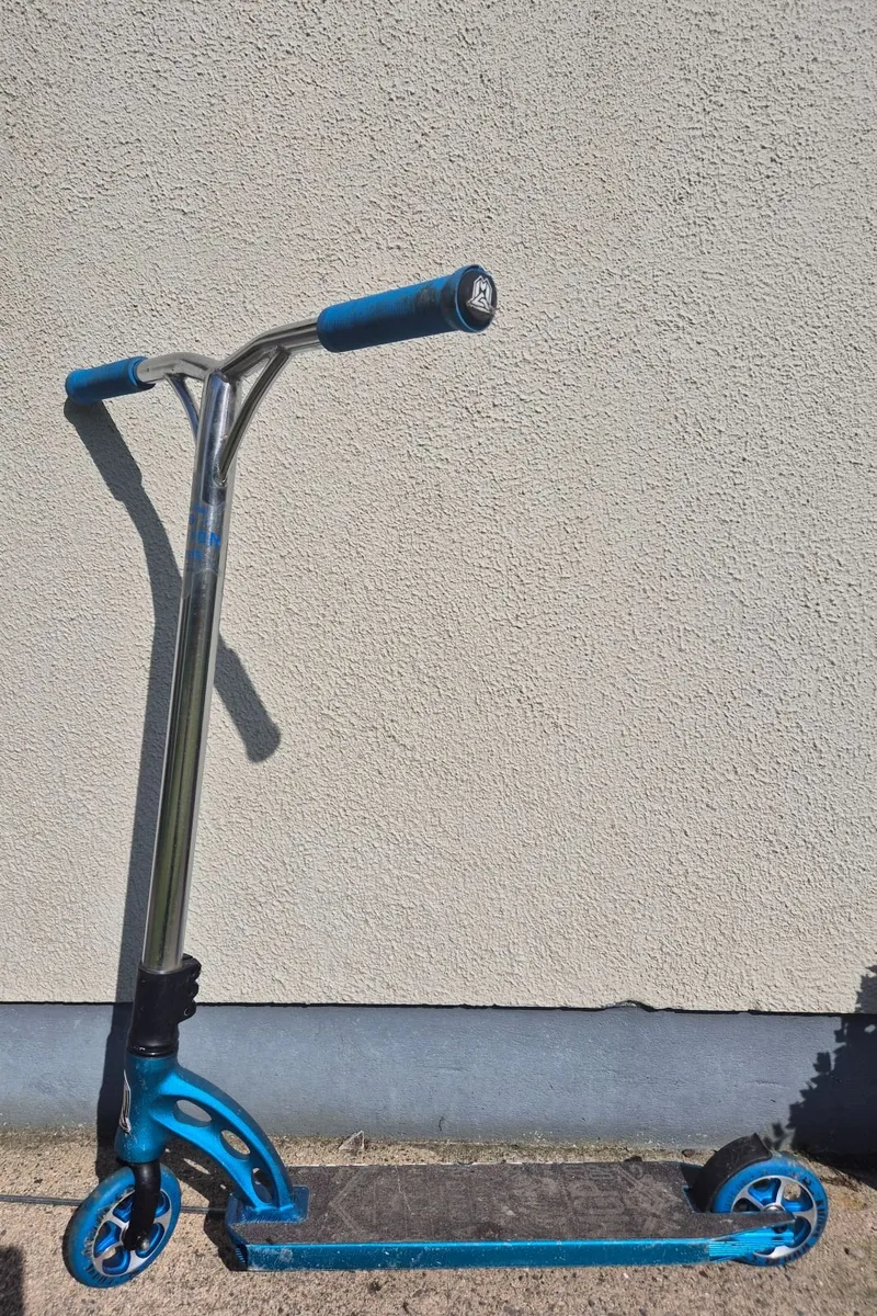 Madd Gear Pro (MGP) stunt scooter - Image 2