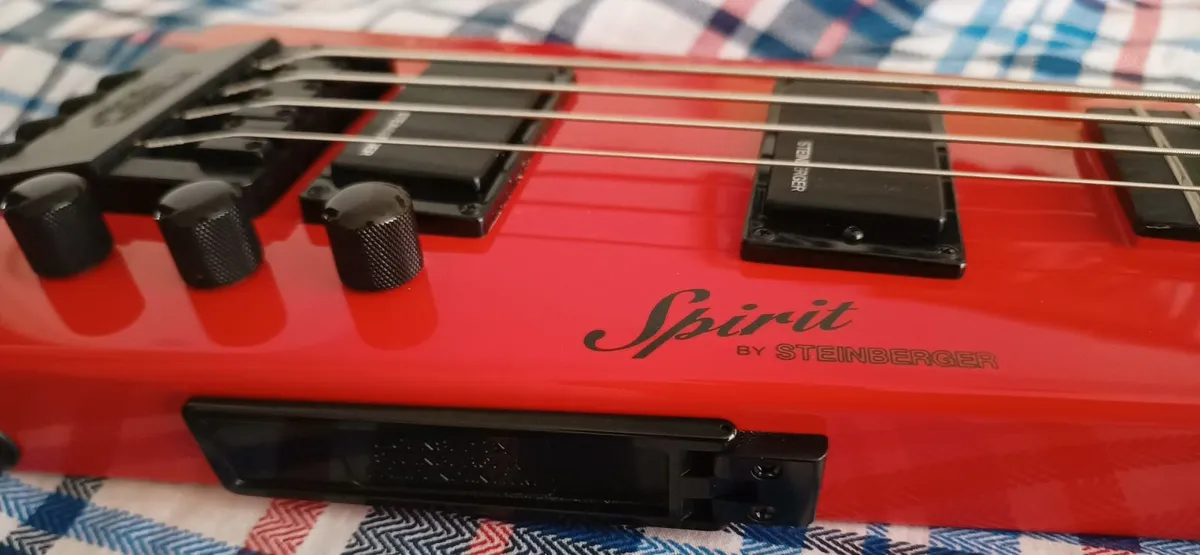 Steinberger Headless Bass Guitar w/ Ashdown Amp - Image 4