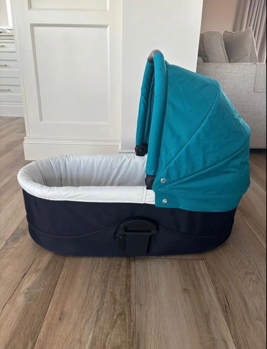 Mamas & papas 3 piece bundle - Image 2