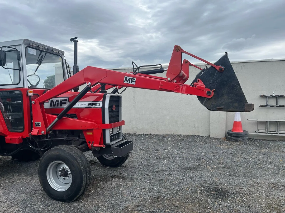 Massey Ferguson loader - Image 4