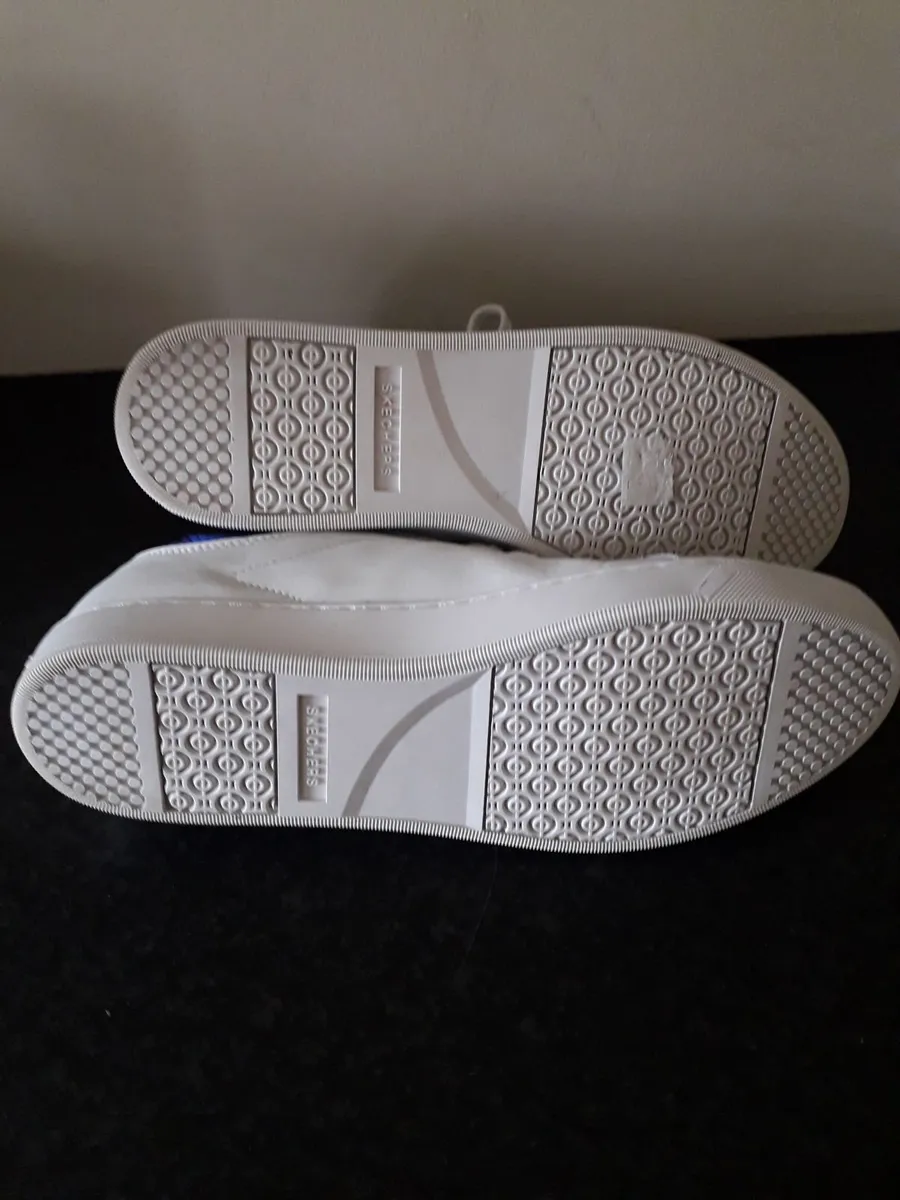 Skechers - worn once - Image 4
