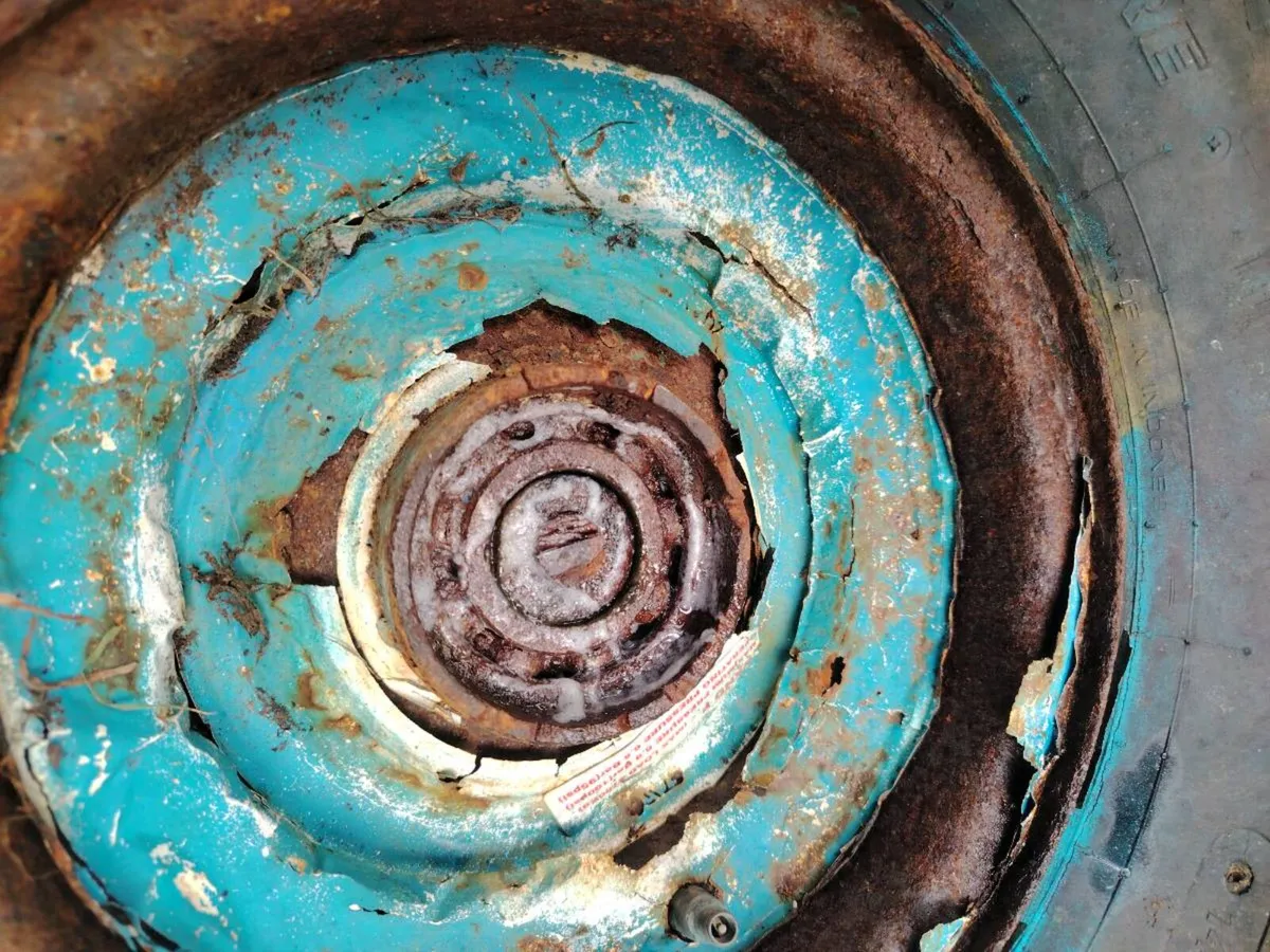 Fear of heavy duty trailer wheels - Image 3