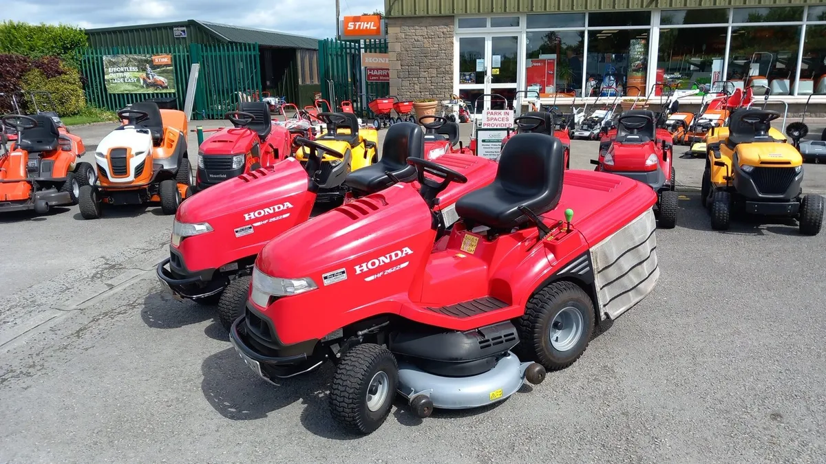 Pre Owned Ride on Tractor Mowers ~ with Warranty - Image 3