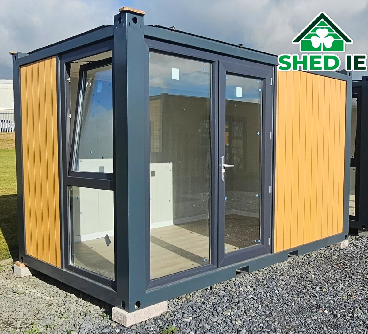 Garden room , garden office, site office - Image 4