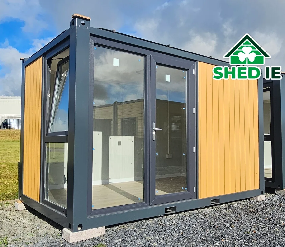 Garden room , garden office, site office - Image 2