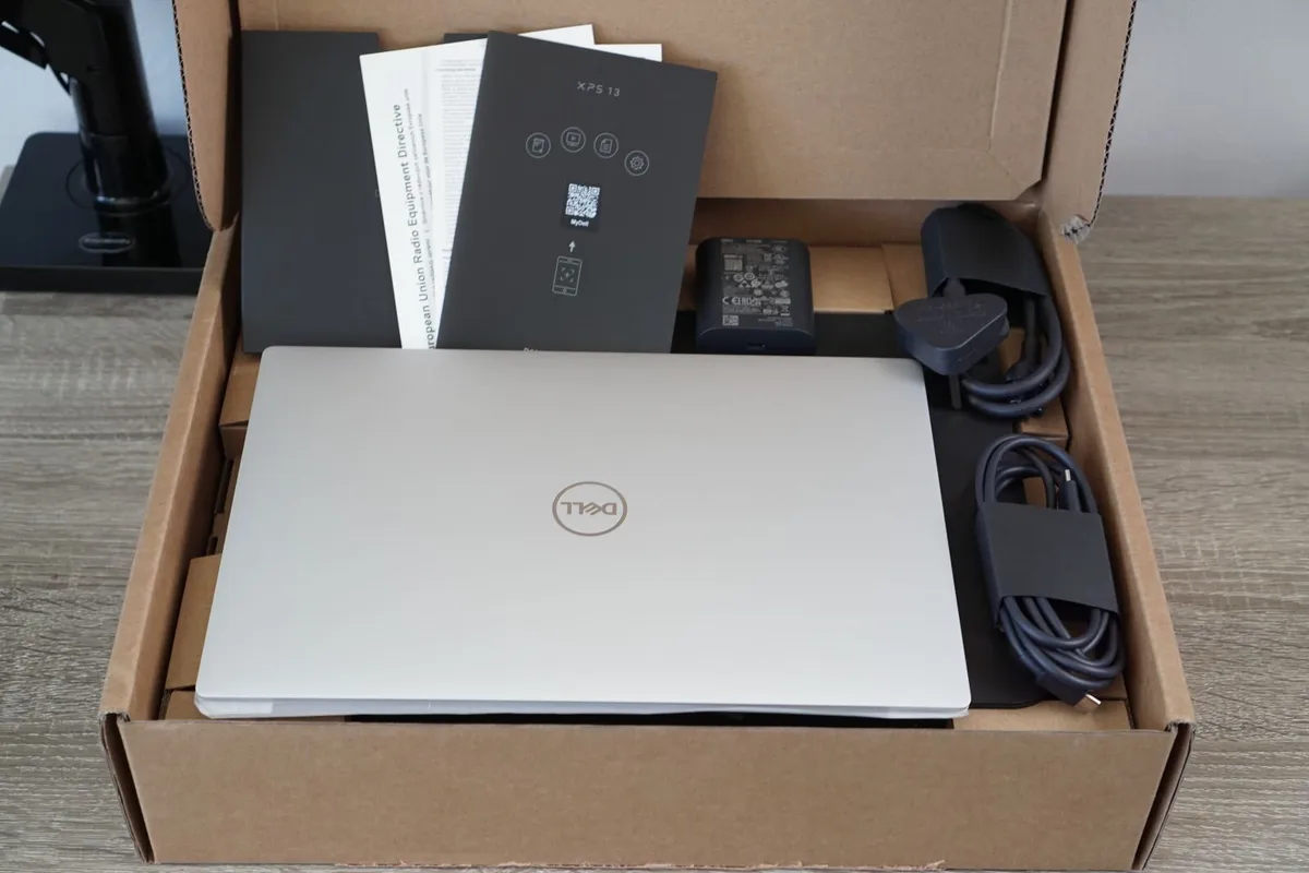 Dell XPS 13 9350 Ultra 9 288V | 32GB MoP | 48 TOPS - Image 4
