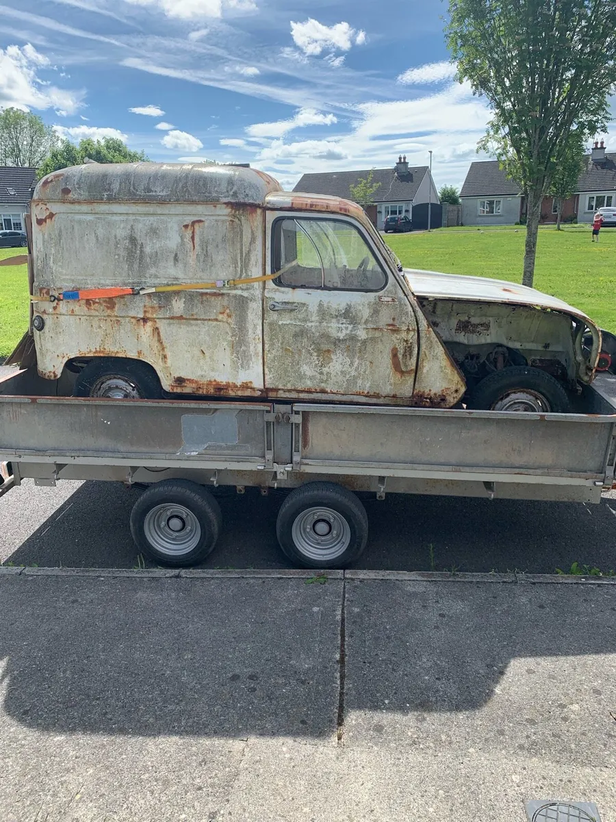Renault 4 F4 Van - Image 1