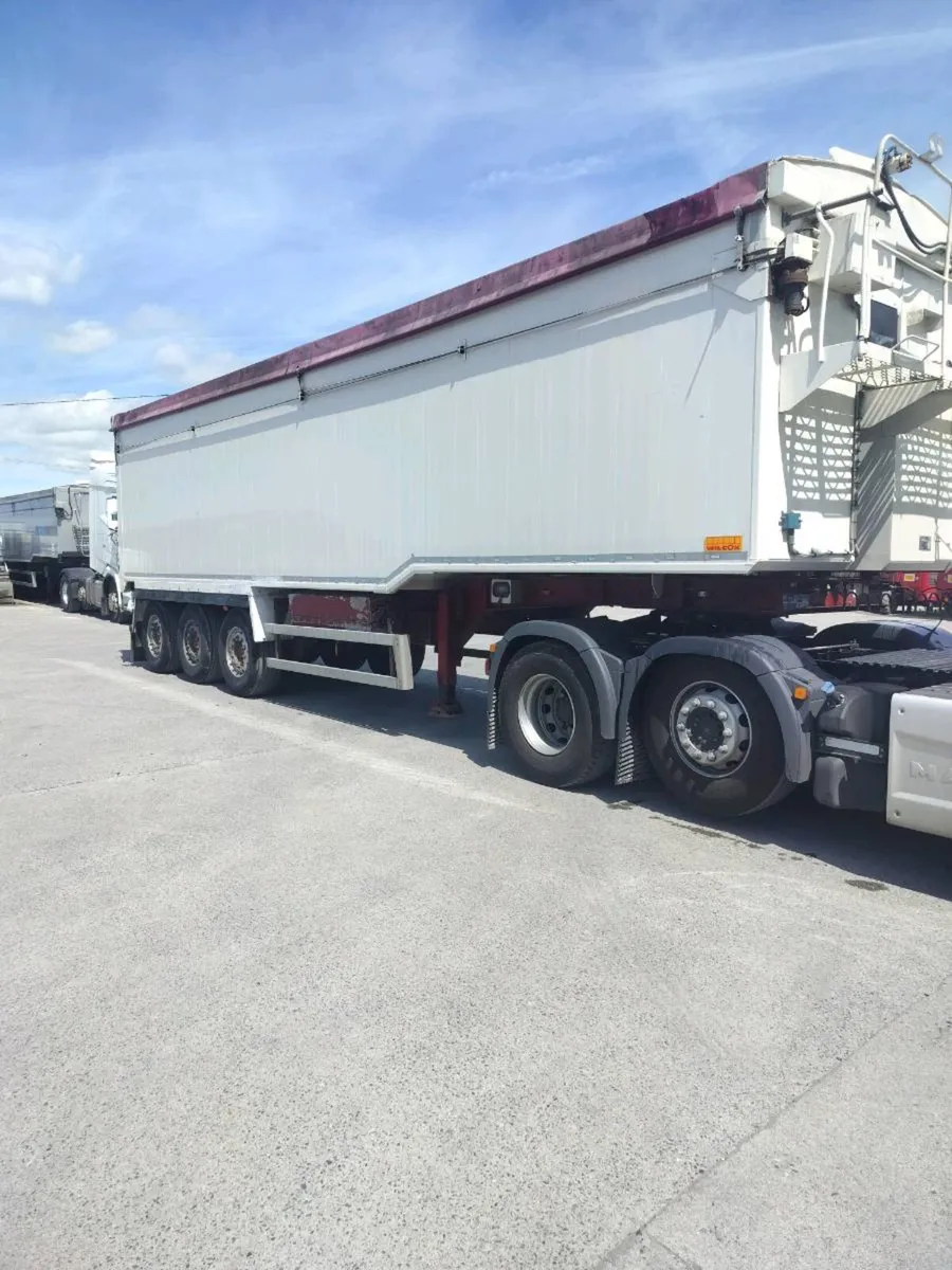 Wilcox Tipping Trailer - Image 2