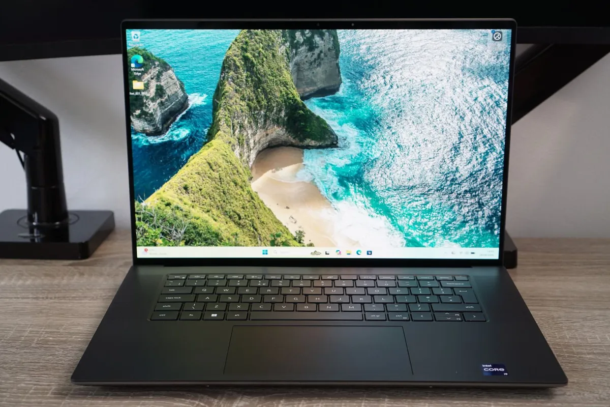 Dell Precision 5680 OLED | i9| 32GB| ADA 3500 12GB - Image 1