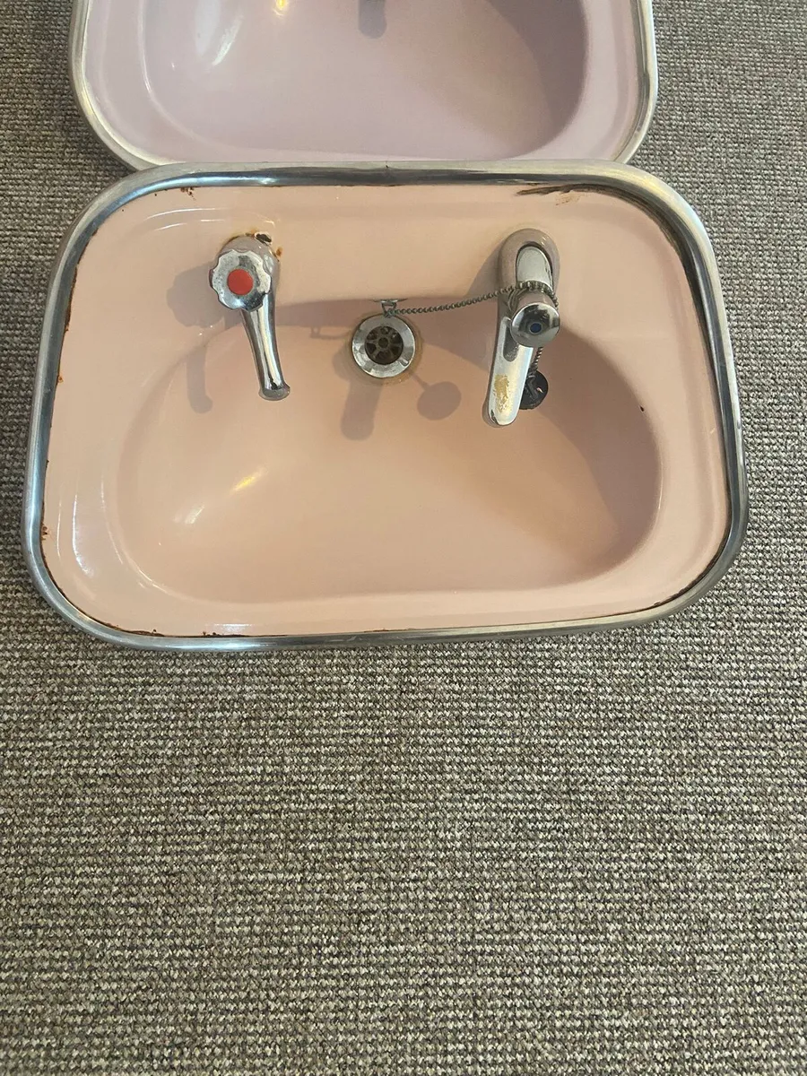 Bathroom sink - Image 4