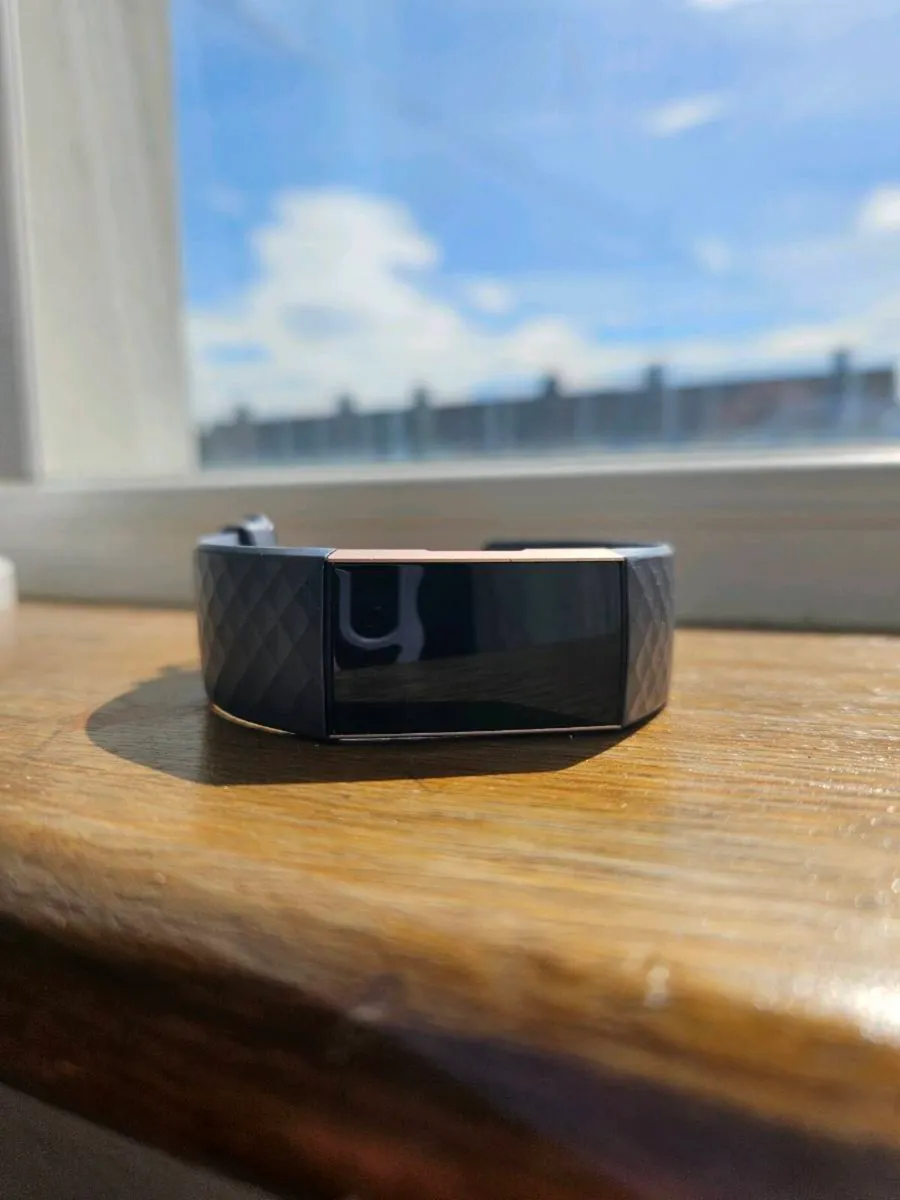 Fitbit charge 3 - Image 3