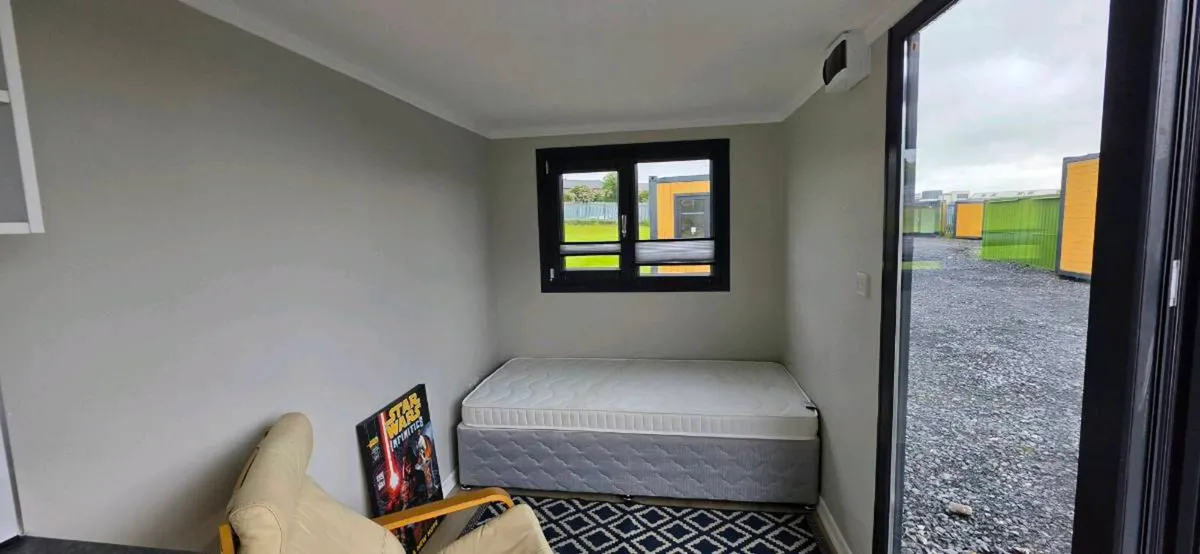 Garden pod, guest room, airbnb host - Image 2